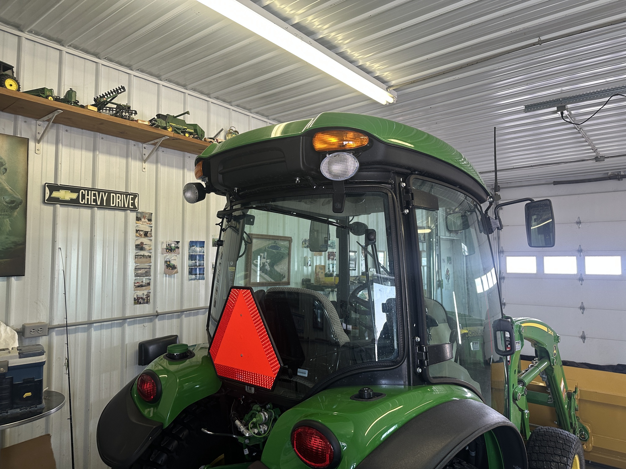2023 John Deere 3039R Image 7