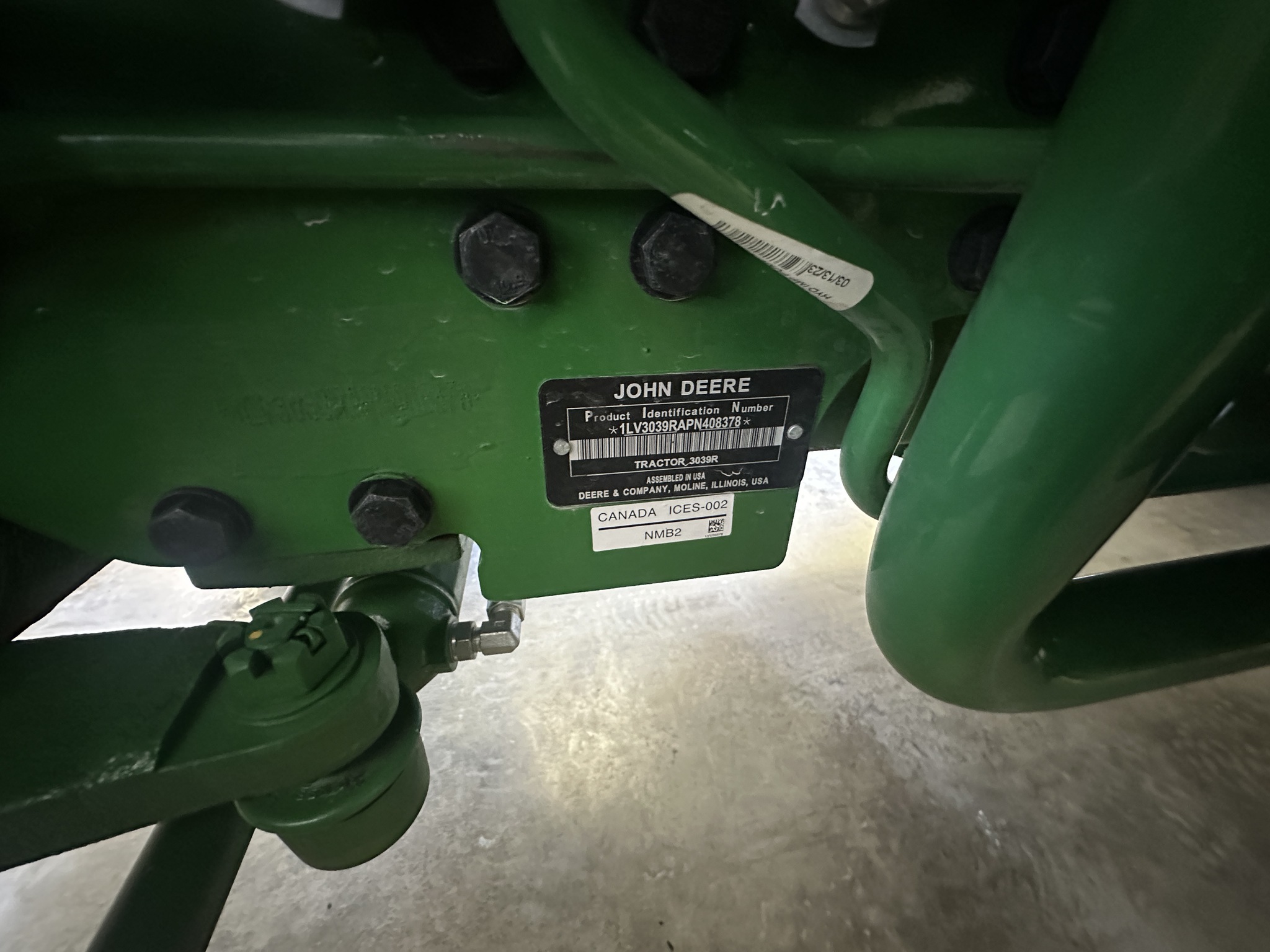 2023 John Deere 3039R Image 13
