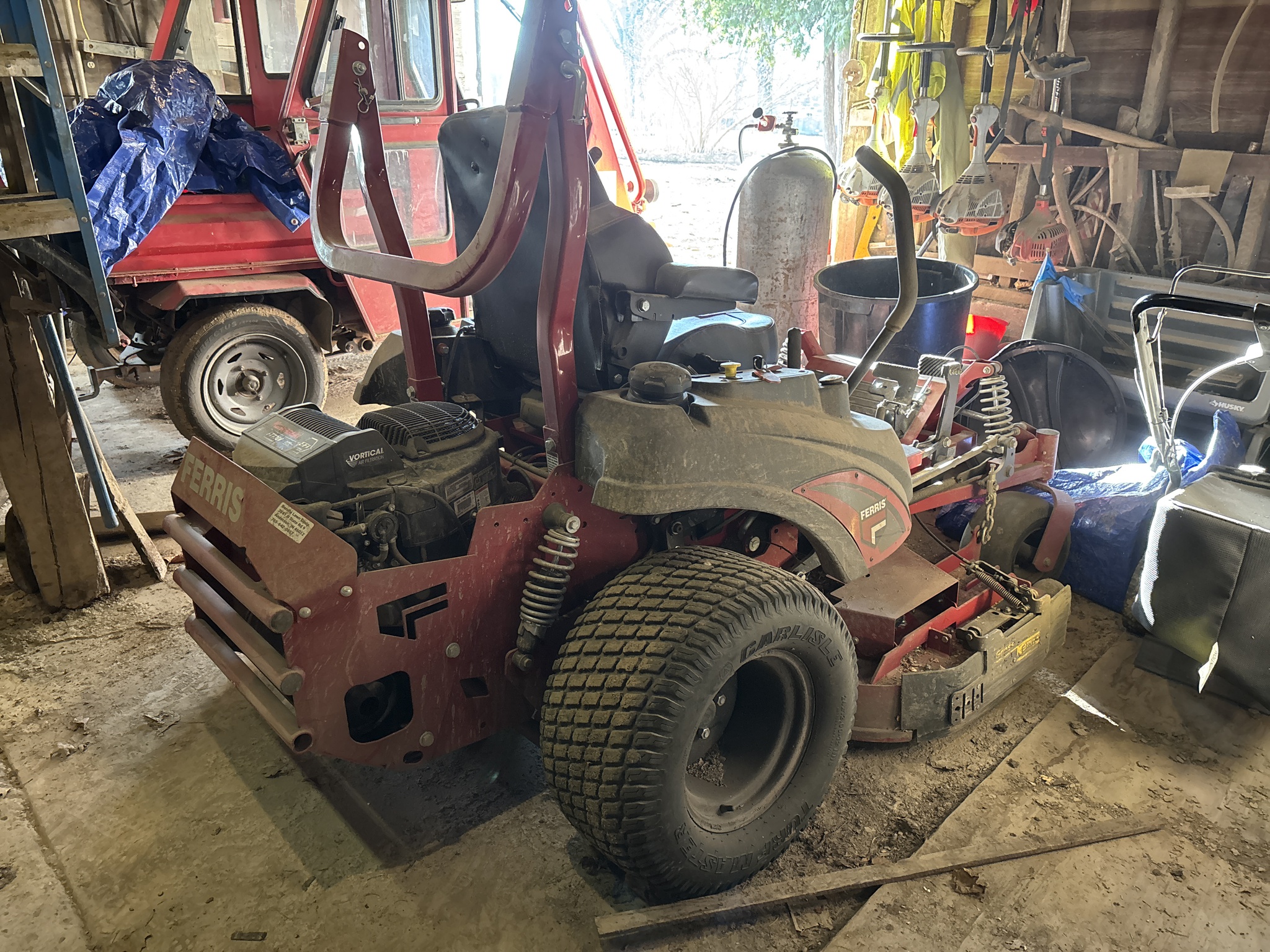 Used 2024 Ferris ISX2200 Zero Turn Mowers at Koenig Equipment in Knightstown, IN - PhotoXL3