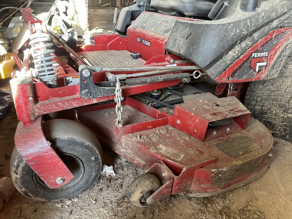 Used 2024 Ferris ISX2200 Zero Turn Mowers at Koenig Equipment in Knightstown, IN - Photo9