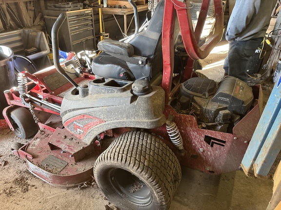 Used 2024 Ferris ISX2200 Zero Turn Mowers at Koenig Equipment in Knightstown, IN - Photo5