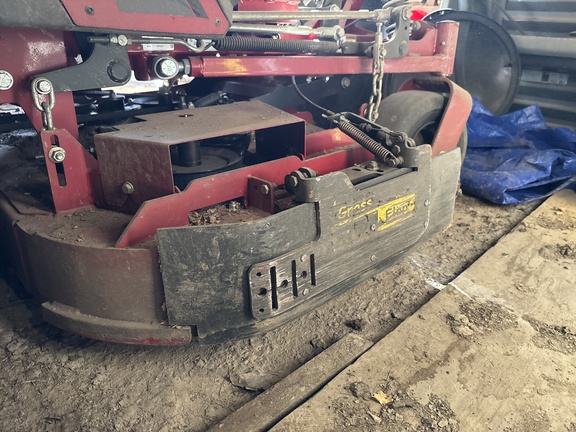 Used 2024 Ferris ISX2200 Zero Turn Mowers at Koenig Equipment in Knightstown, IN - Photo10