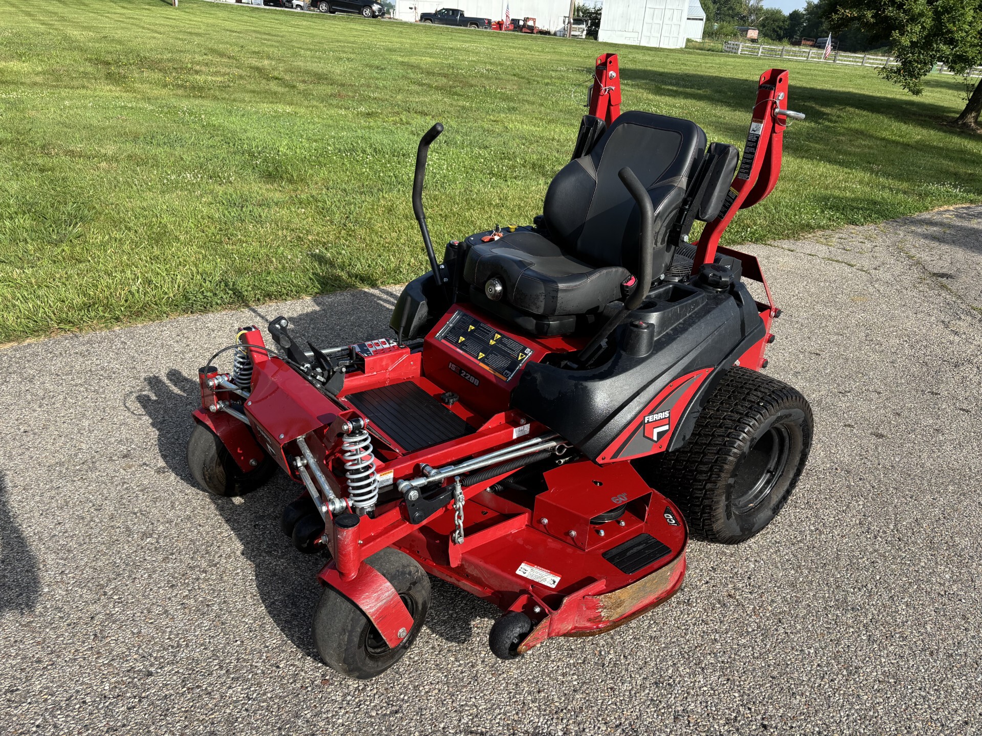Used 2024 Ferris ISX2200 Zero Turn Mowers at Koenig Equipment in Germantown, OH - PhotoXL19