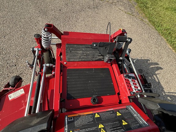 Used 2024 Ferris ISX2200 Zero Turn Mowers at Koenig Equipment in Germantown, OH - Photo9