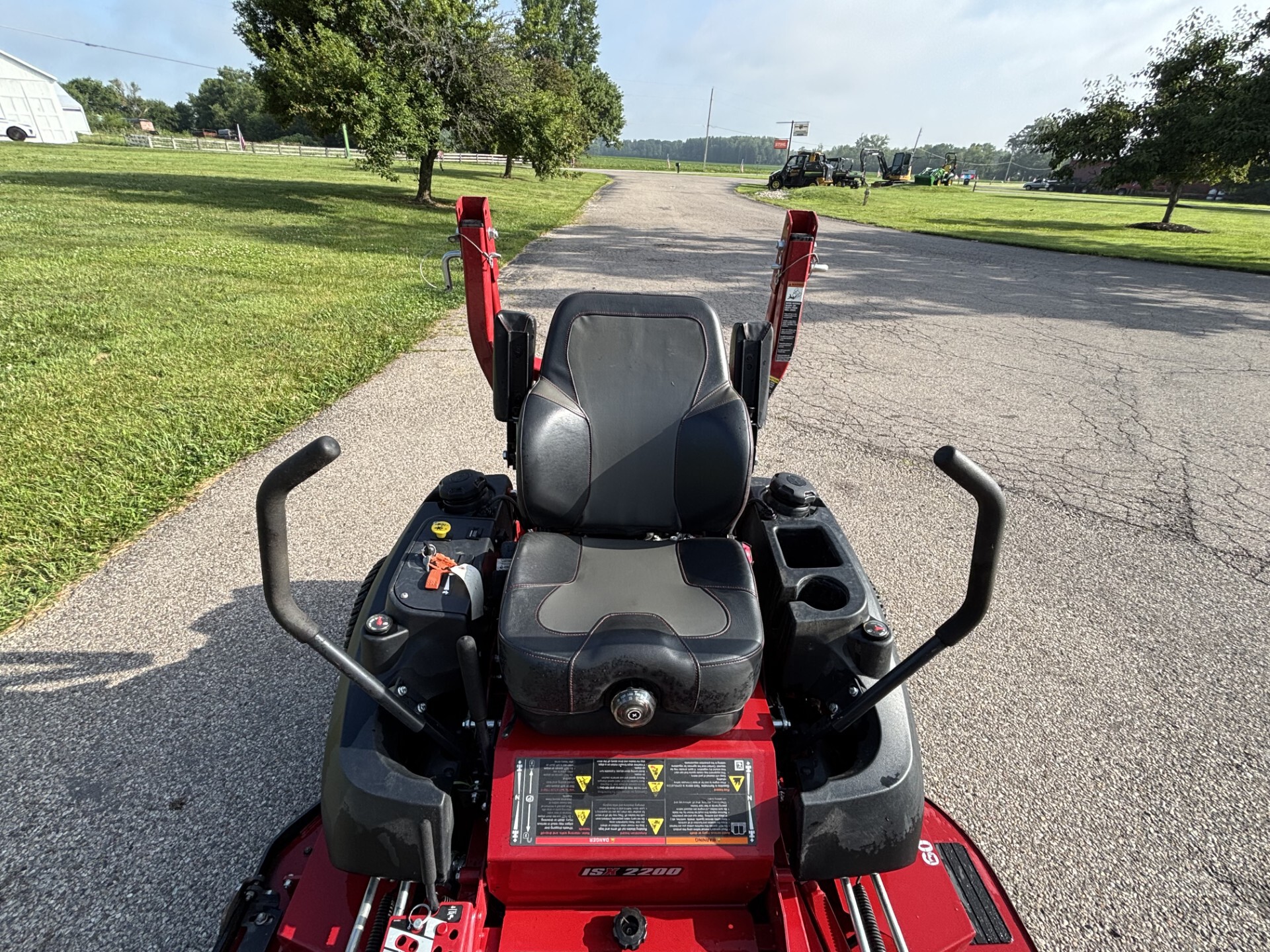 Used 2024 Ferris ISX2200 Zero Turn Mowers at Koenig Equipment in Germantown, OH - PhotoXL8