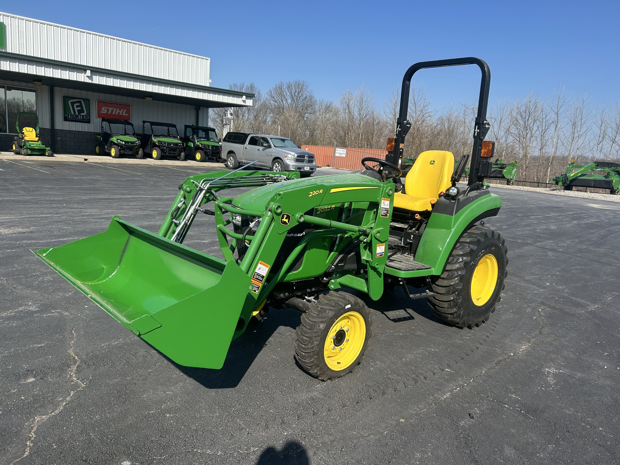  2025 John Deere 2032R at Heritage Tractor in Anderson, MO