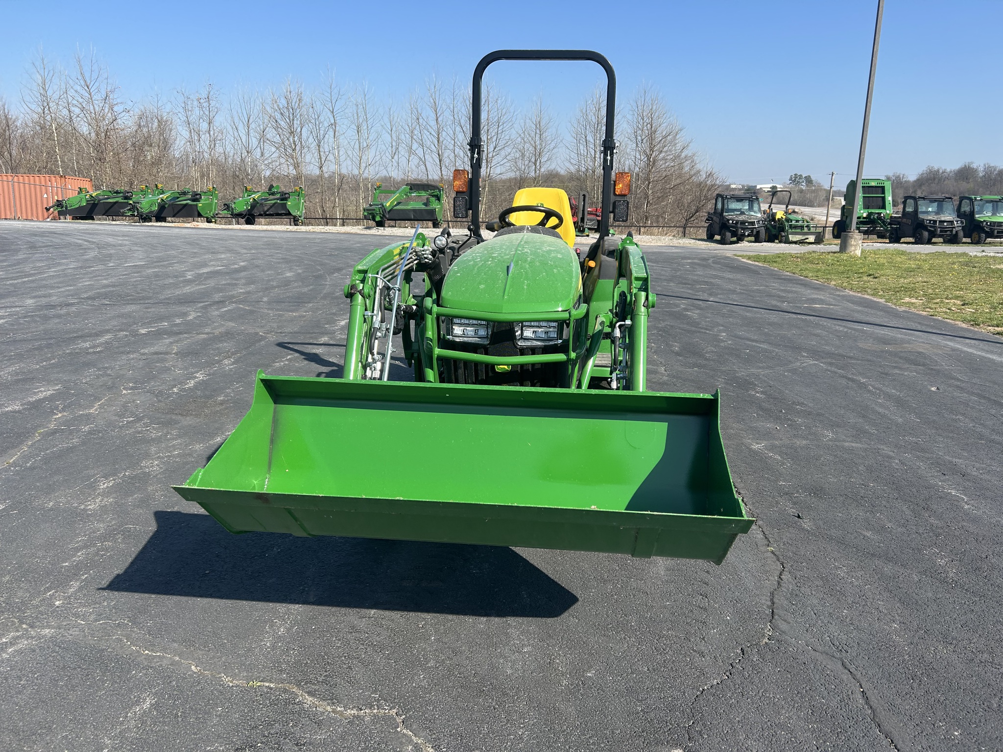  2025 John Deere 2032R at Heritage Tractor in Anderson, MO