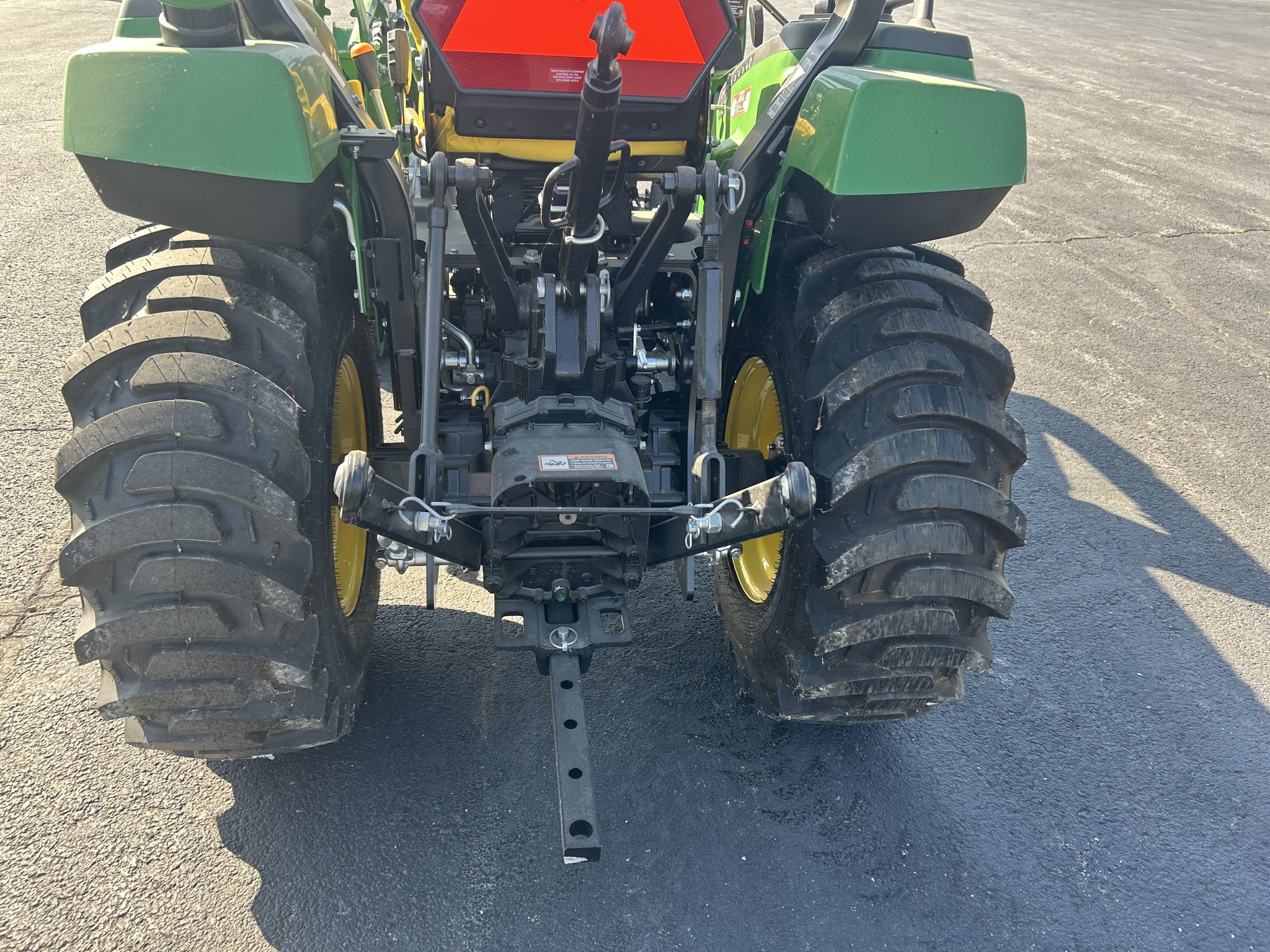  2025 John Deere 2032R at Heritage Tractor in Anderson, MO