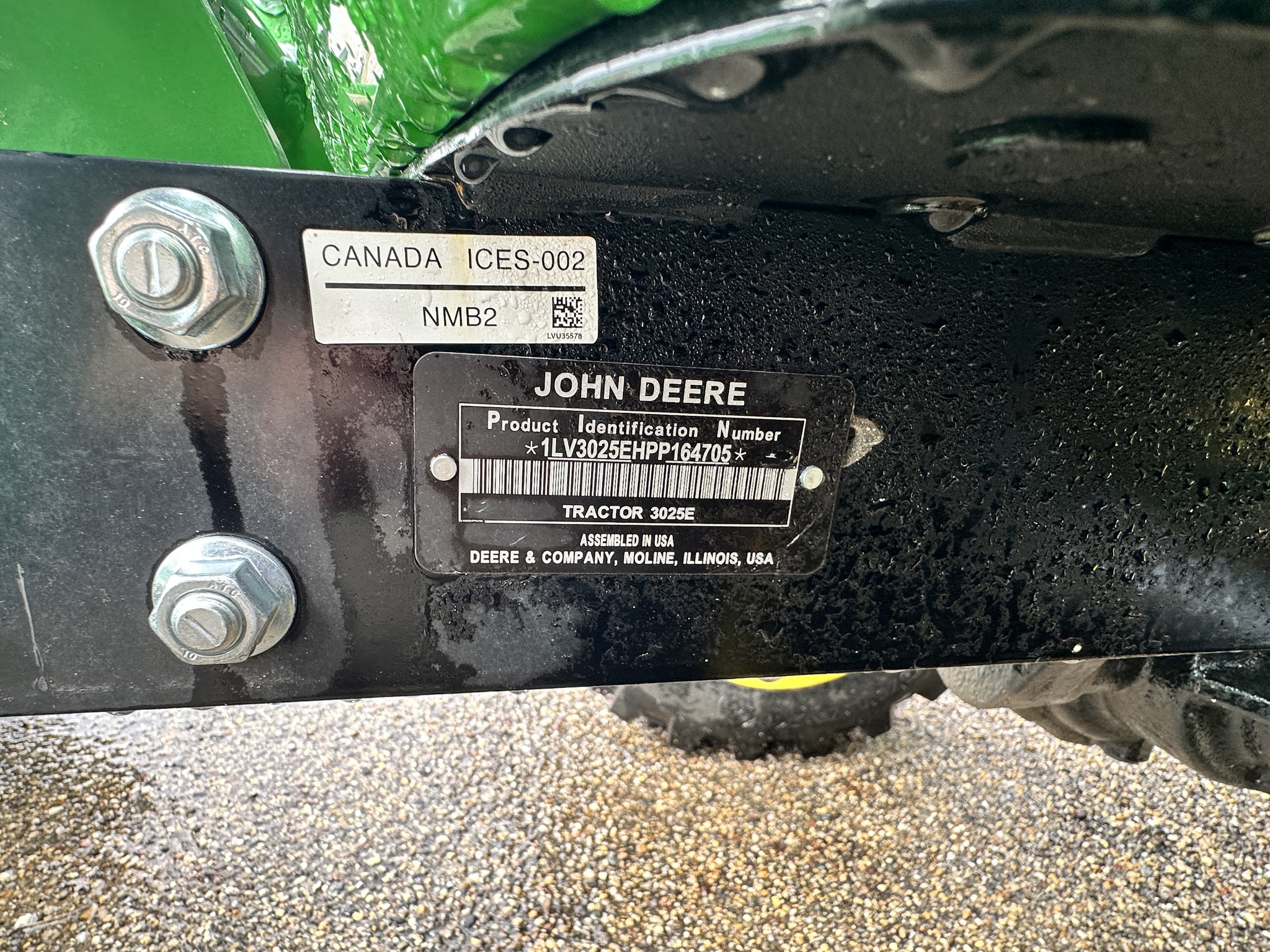  2023 John Deere 3025E at Heritage Tractor in Roanoke, IL