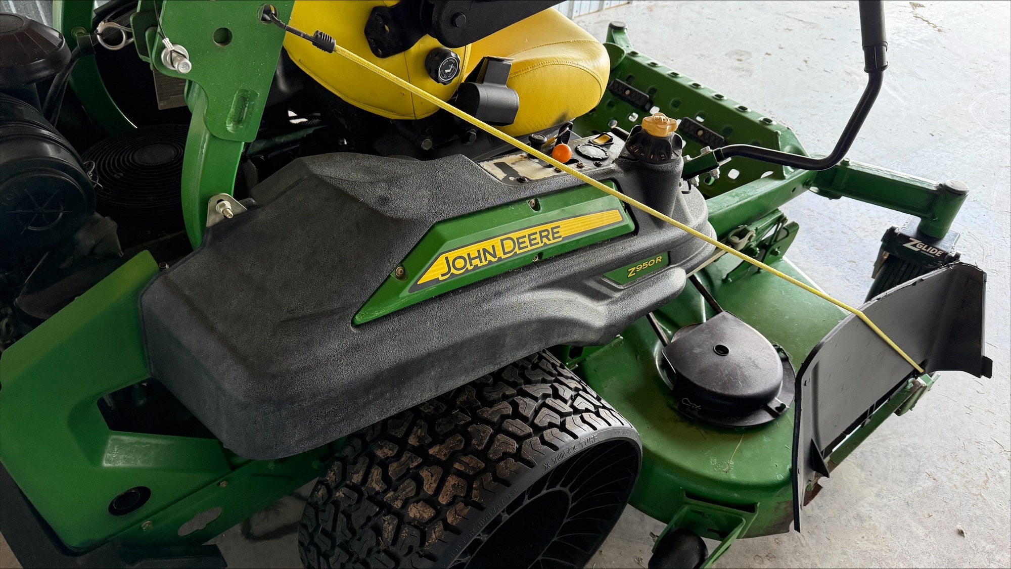 2013 John Deere Z950R Image 8