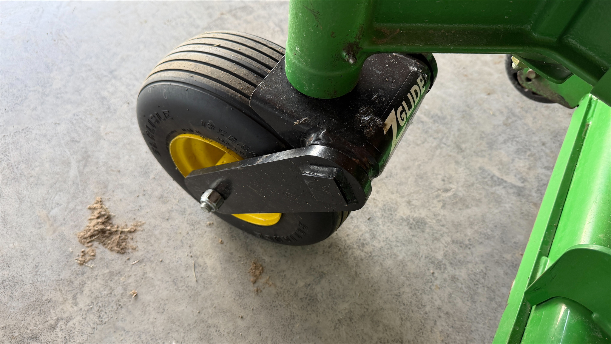 2013 John Deere Z950R Image 16