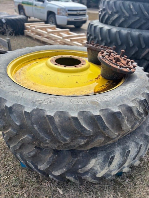 John Deere 4055 Image 7