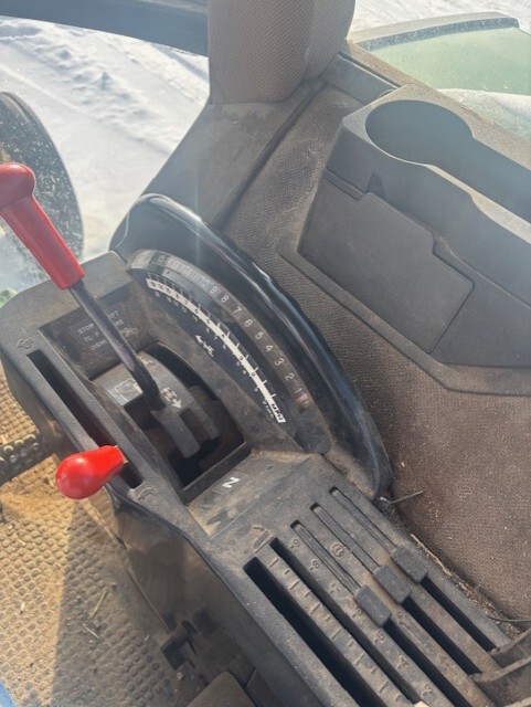 John Deere 4055 Image 9