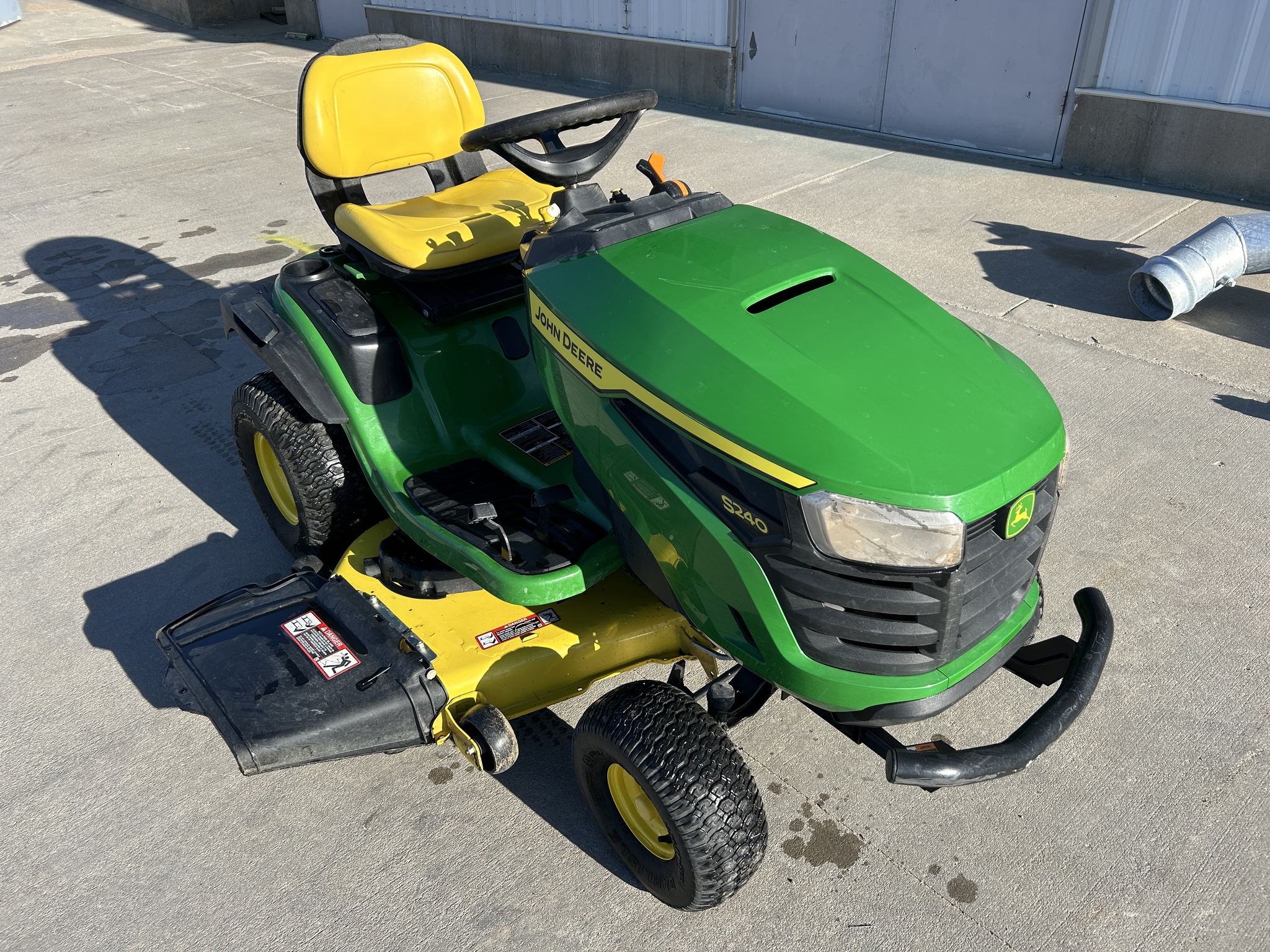 2021 John Deere S240 Image 2