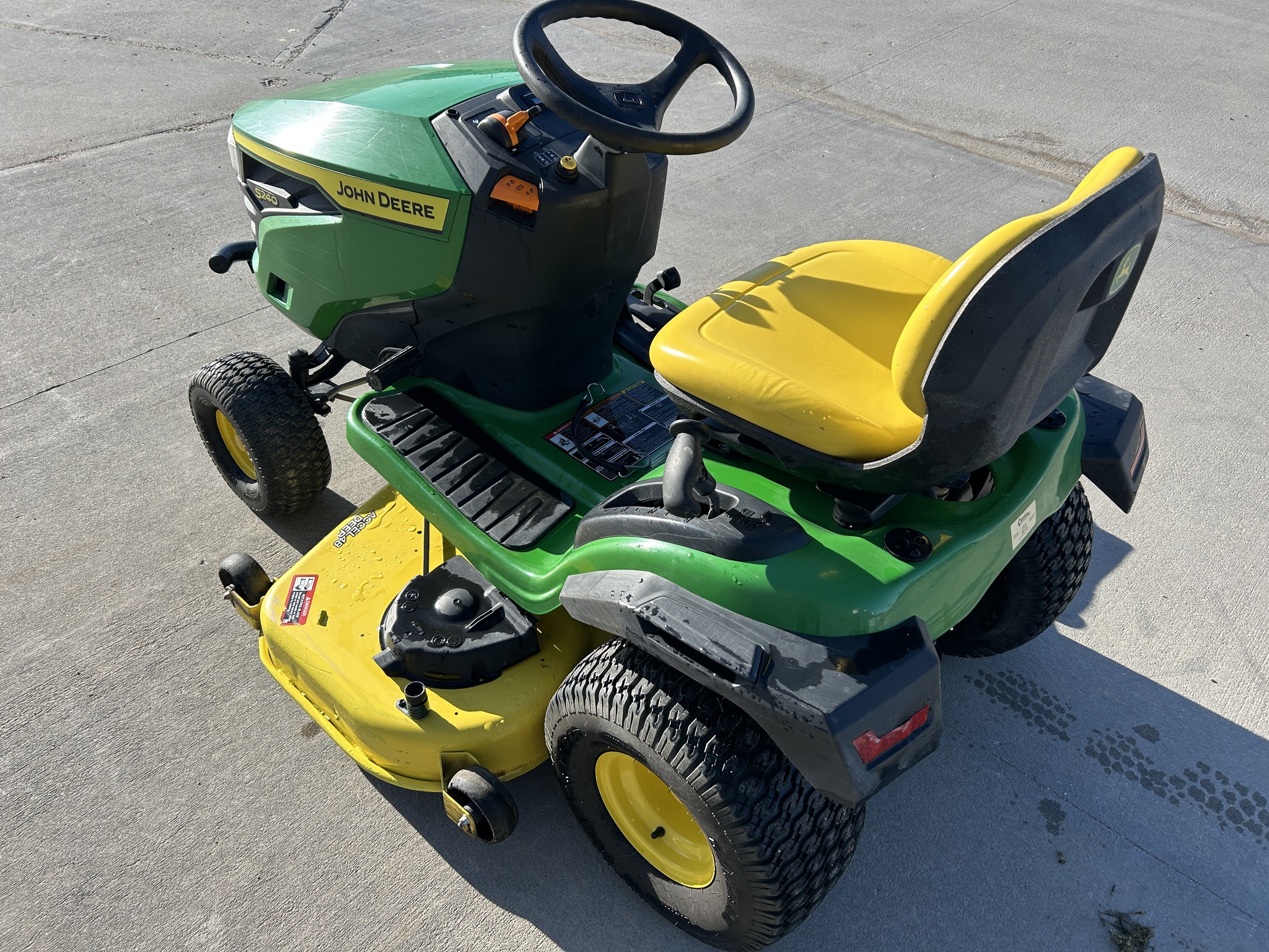 2021 John Deere S240 Image 5
