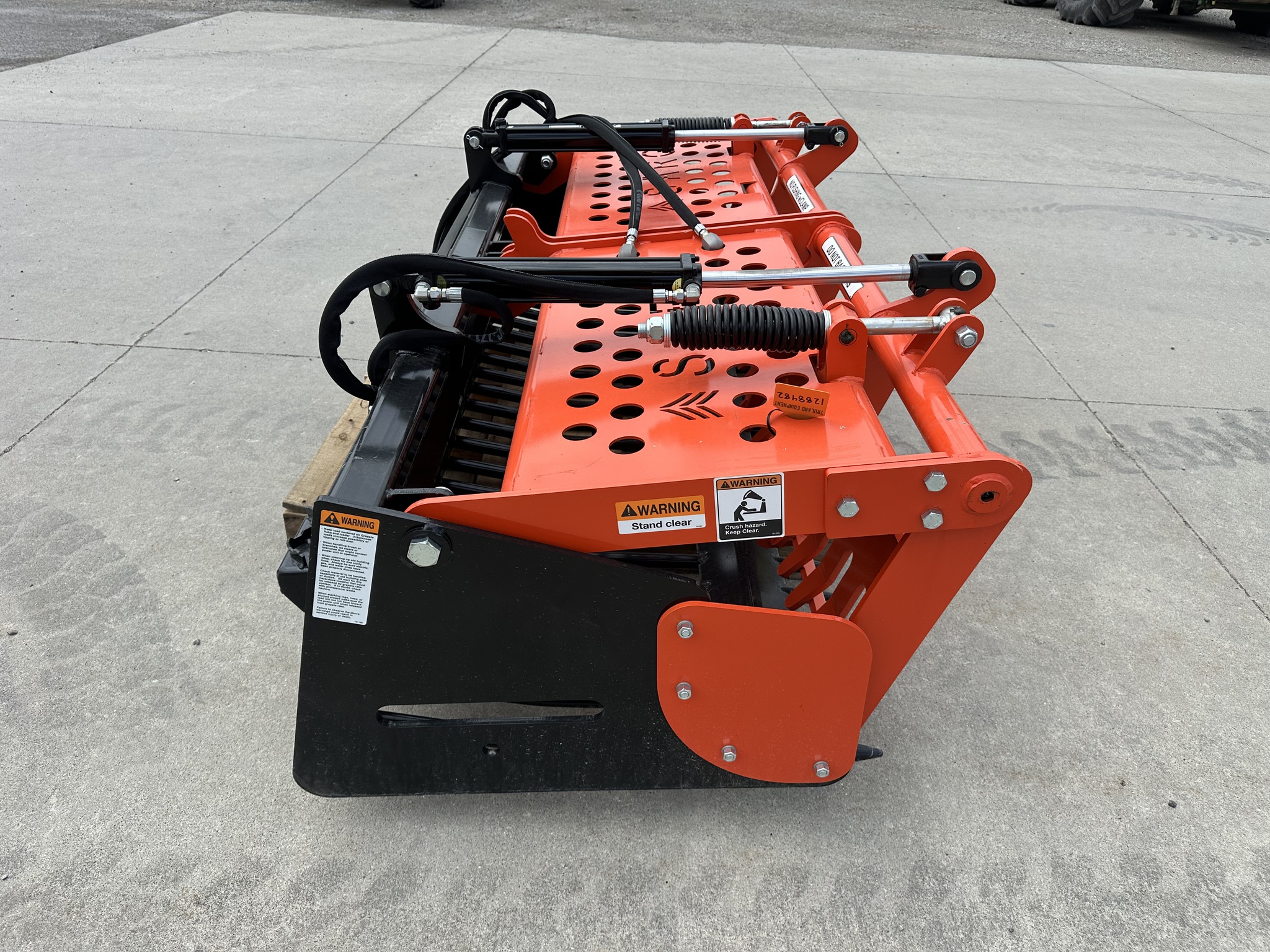 2025 Worksaver SARG-84 Sweeping Action Rock Grapple Image 4