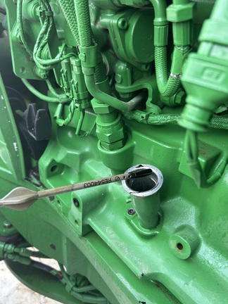Photo of 2015 John Deere 7210R