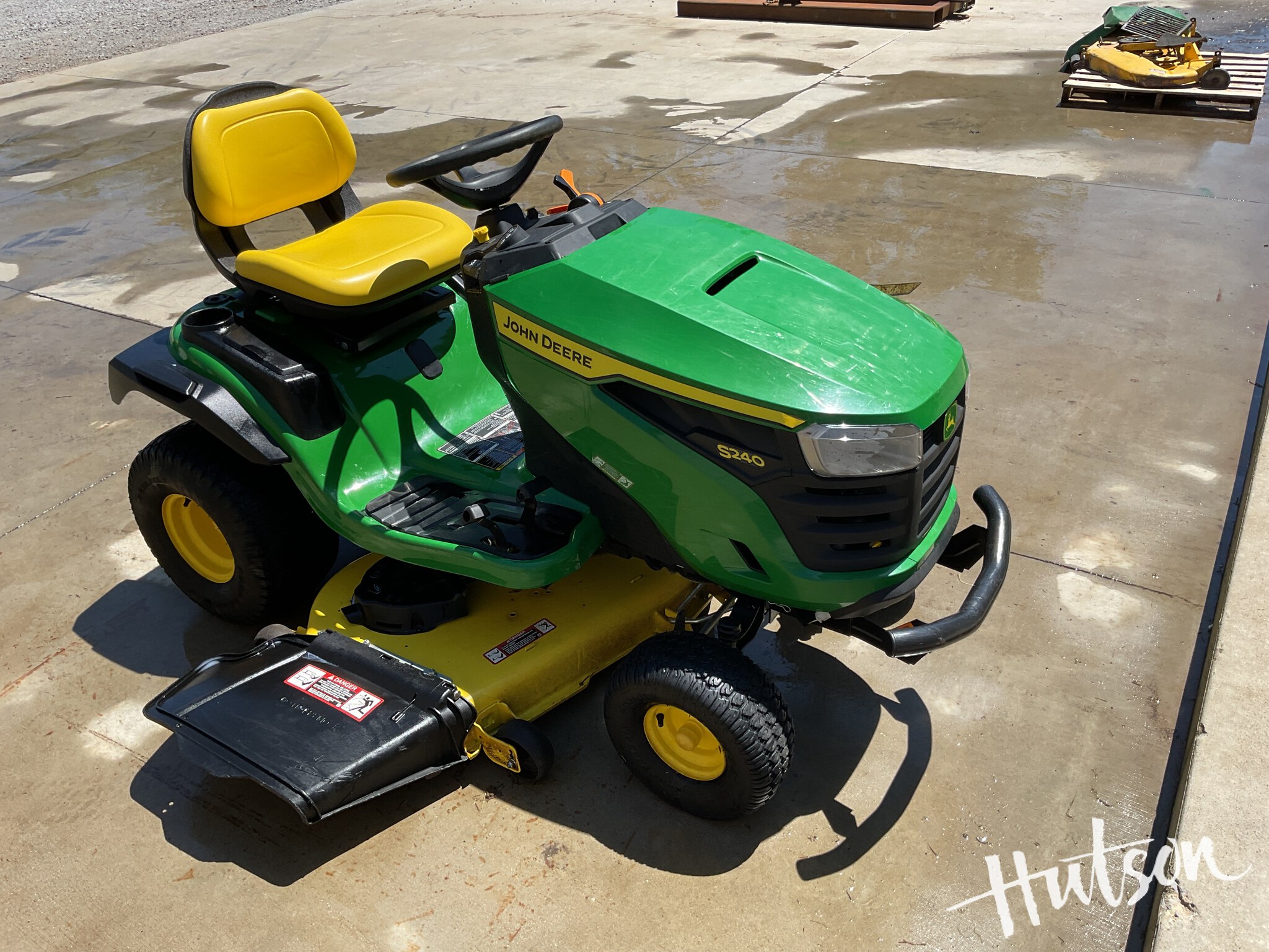 2022 John Deere S240