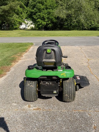 Photo of 2019 John Deere X330