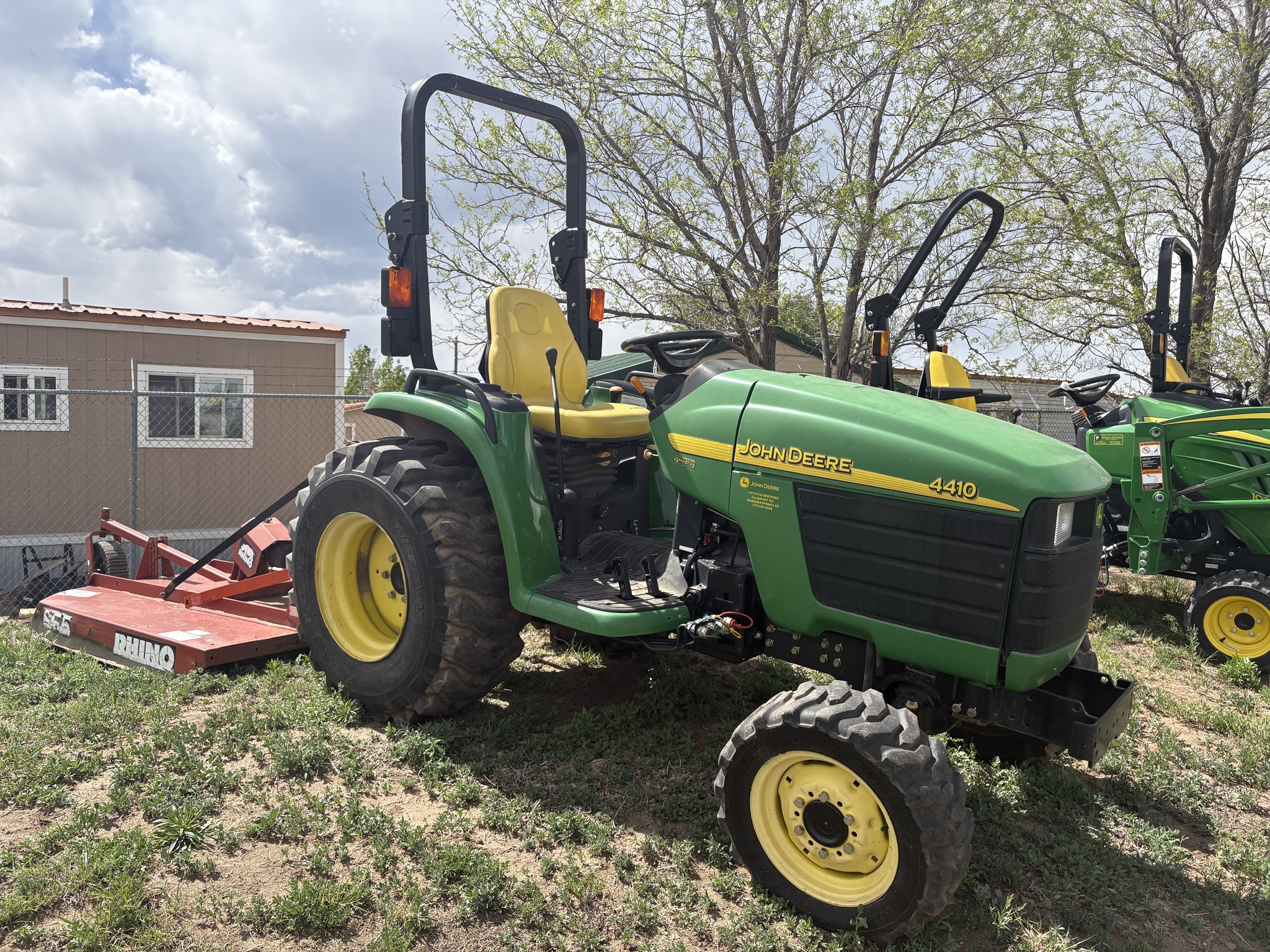 2004 John Deere 4410 Image 2