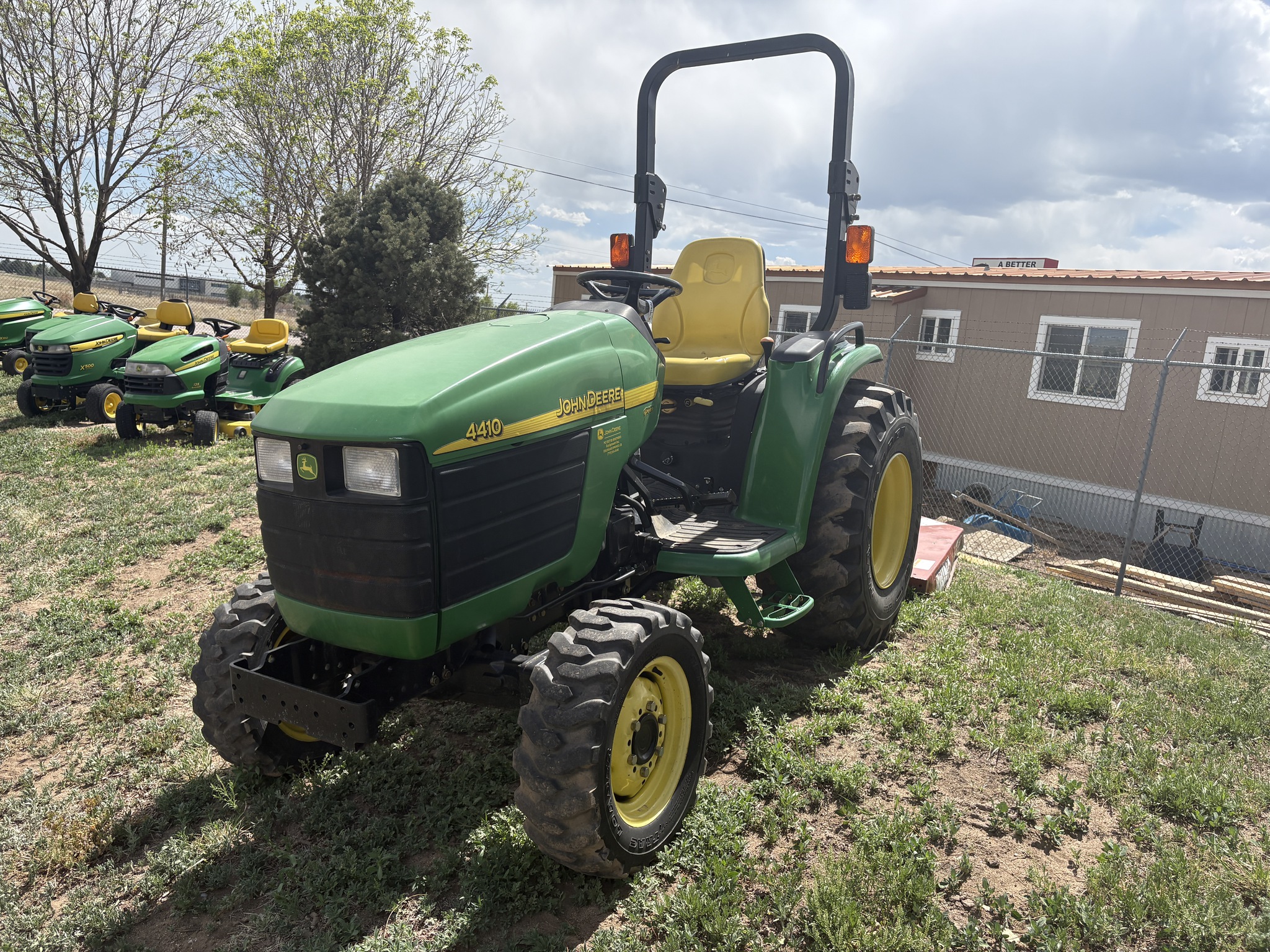 2004 John Deere 4410 Image 1