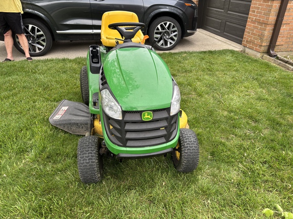Used 2015 John Deere D110 Lawn & Garden Tractors at Koenig Equipment in Oxford, OH - Photo7