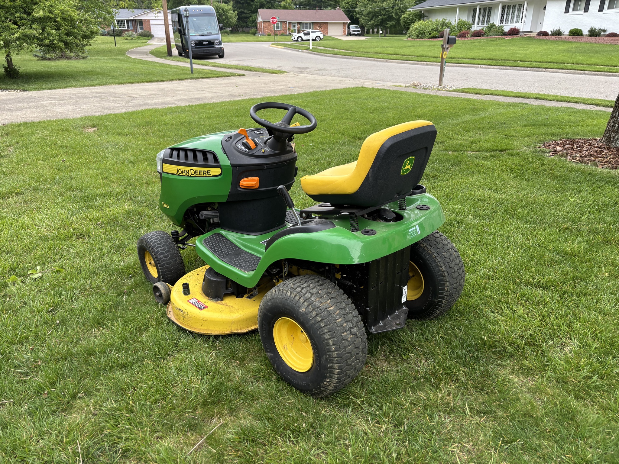 Used 2015 John Deere D110 Lawn & Garden Tractors at Koenig Equipment in Oxford, OH - PhotoXL2