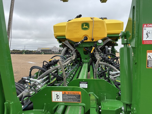 2026 John Deere 1775NT - Photo28