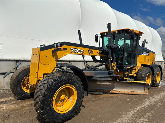 Photo of a 2020 John Deere 770G