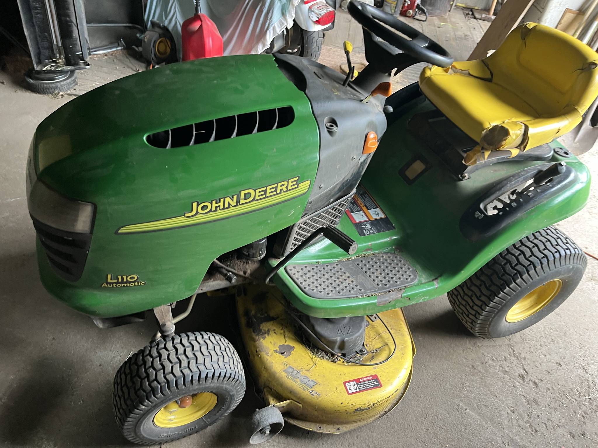 2003 John Deere L110 Image 3