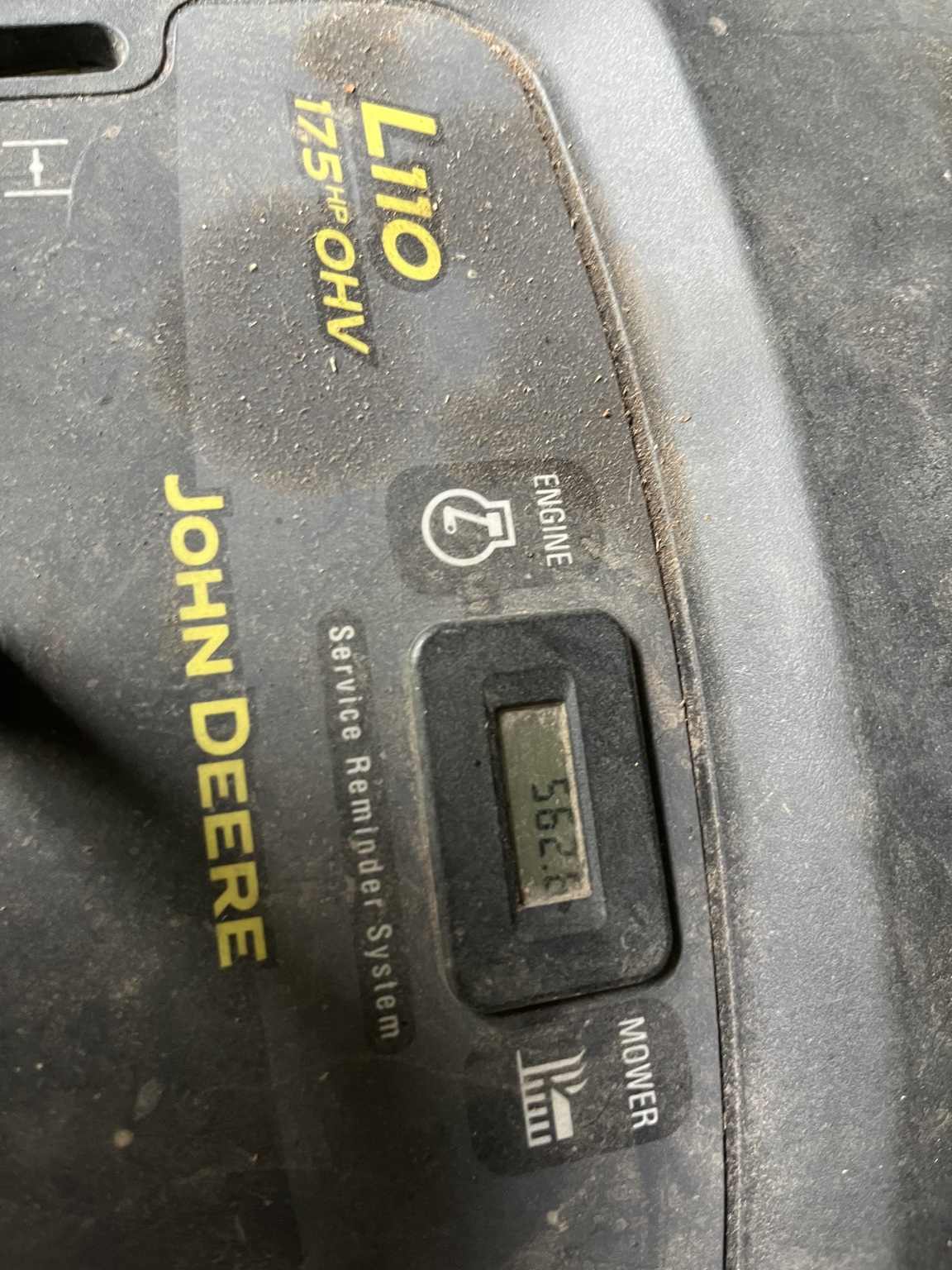 2003 John Deere L110 Image 4