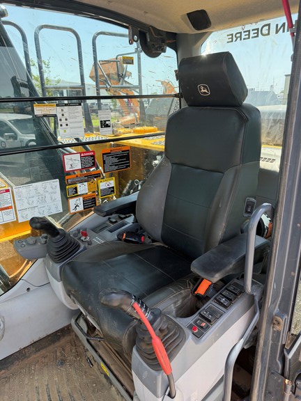 2024 John Deere 160 P