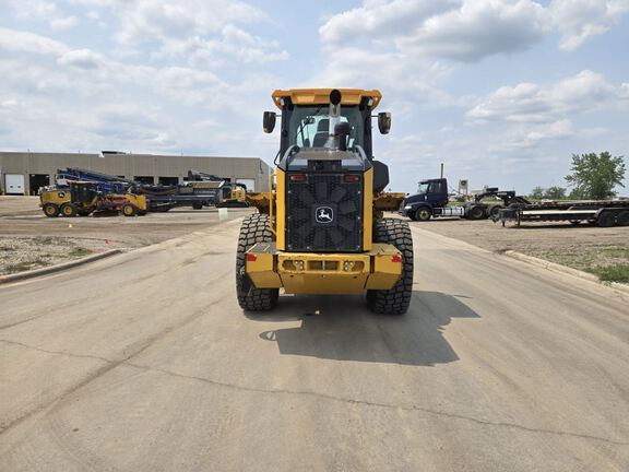 2019 John Deere 544L