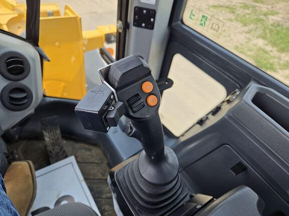 2019 John Deere 544L