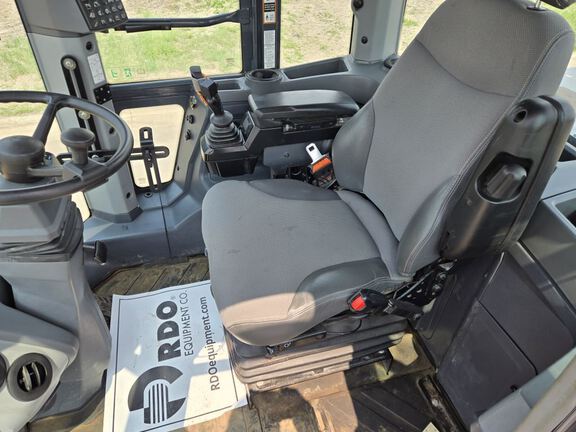 2019 John Deere 544L