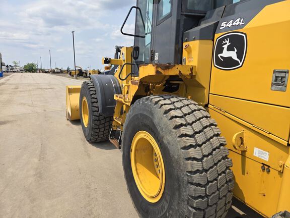 2019 John Deere 544L