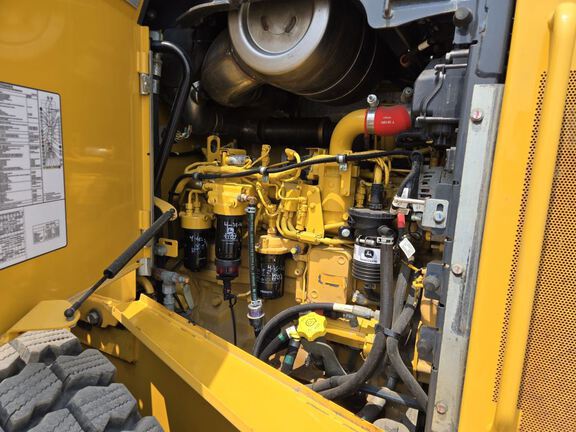 2019 John Deere 544L