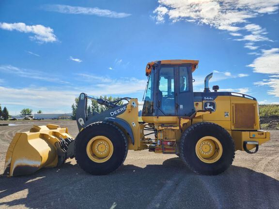 2019 John Deere 544L