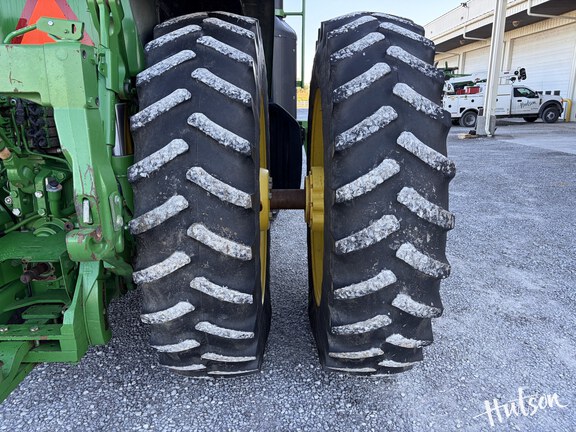 Photo of 2012 John Deere 8260R