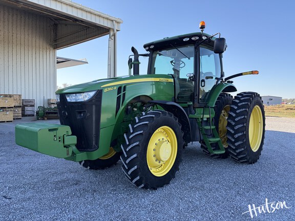 Photo of 2012 John Deere 8260R