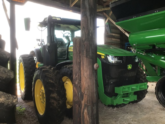 Photo of 2024 John Deere 8R 340
