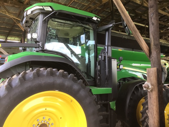 Photo of 2024 John Deere 8R 340