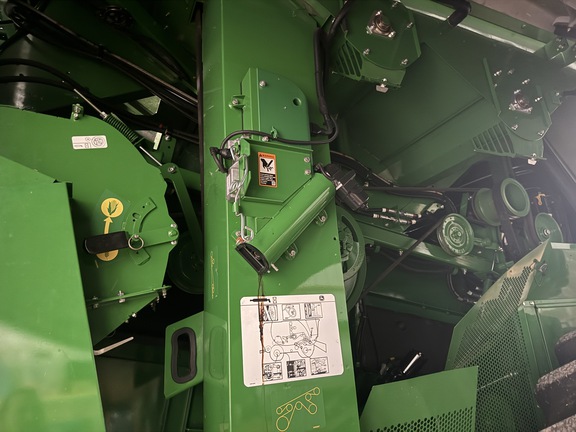 Photo of 2024 John Deere S790