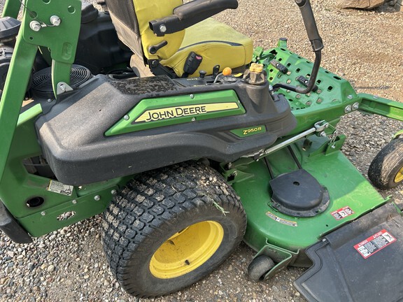 2021 John Deere Z950R (2nd thumbnail)