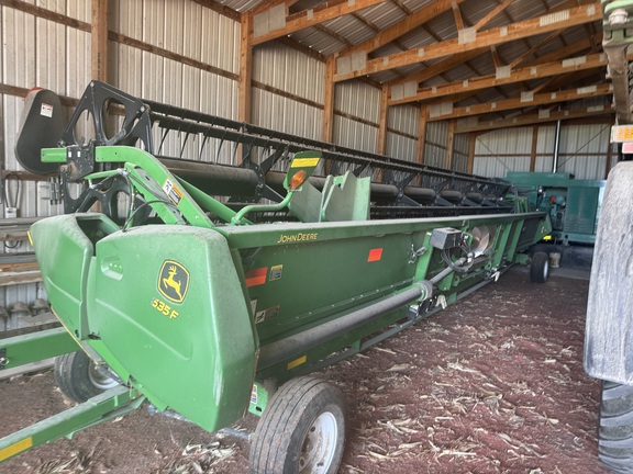  John Deere 635F