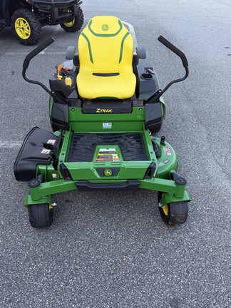 2026 John Deere Z320R-4