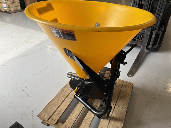 Used 2025 Frontier 3pt spreader Fertilizer Spreaders at Koenig Equipment in Knightstown, IN - Photo3