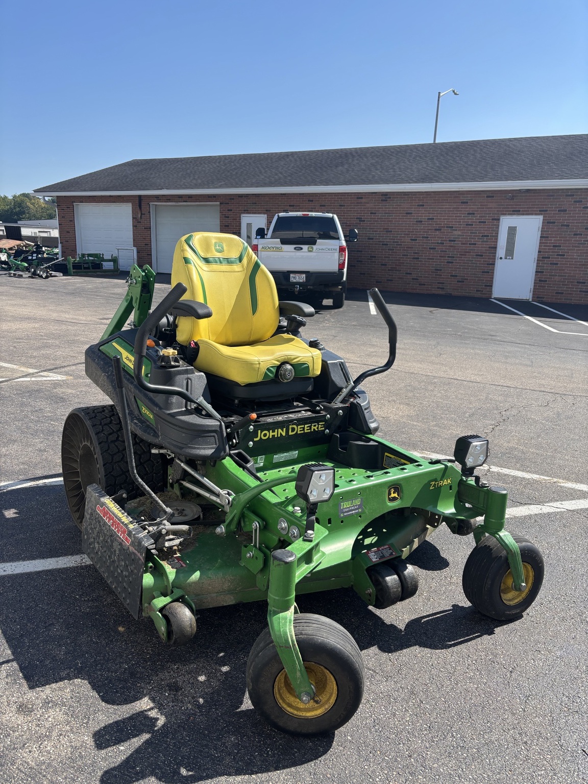 Used 2025 John Deere Z930M Zero Turn Mowers at Koenig Equipment in Lebanon, OH - PhotoXL1