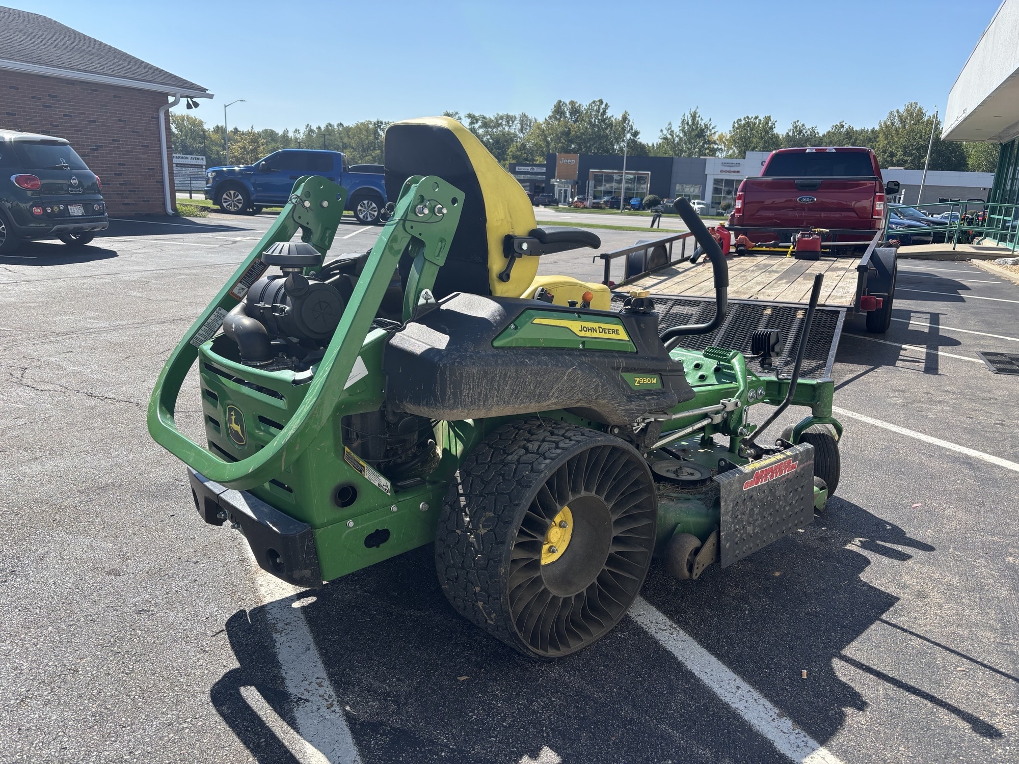 Used 2025 John Deere Z930M Zero Turn Mowers at Koenig Equipment in Lebanon, OH - PhotoXL3