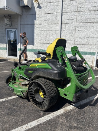 Used 2025 John Deere Z930M Zero Turn Mowers at Koenig Equipment in Lebanon, OH - Photo5